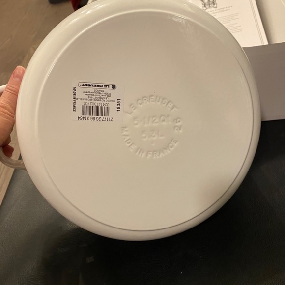 Le Creuset x HBC multistripe Special Edition 5.3L round French Oven - Picture 8 of 11